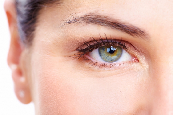 Индивидуальный подход к выбору методов коррекции признаков старения зоны вокруг глаз