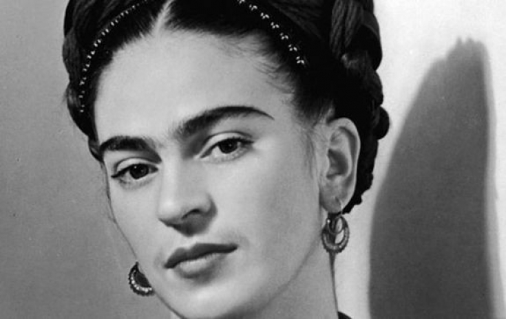 Сросшиеся брови: что скрывает монобровь и эффективные методы удаления