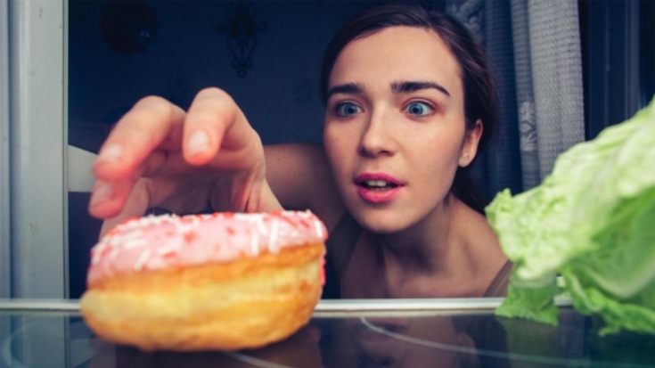 Вредно ли есть на ночь  — разоблачение популярного  мифа о питании