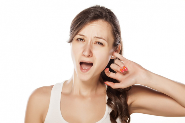 Зуд в ушах: причины и лечение неприятного симптома