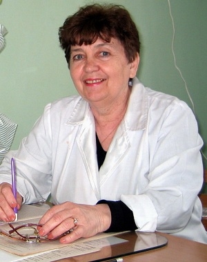 3-effektivnye-fizioterapevticheskie-protsedury-sposobnye-zamenit-medi
                        >Засіб №1. Електрофорез. </span>З перших днів рекомендується прооперованим хворим, оскільки сприяє швидкій реабілітації та запобігає виникненню небажаних спайкових процесів. </p>
<p><span >Електрофорез із введенням антипухлинних препаратів допомагає уникнути хірургічних операцій при лікуванні як доброякісних, так і злоякісних утворень. </span></p>
<p><span>Засіб №2. Електросон. </span>Застосовують для зняття больового синдрому.</p>
<p>Електросон призначають для зняття первинних та вторинних токсикозів. Він допомагає зняти стрес</a> і заспокоїтись. Його рекомендують на тлі постійних навантажень та перевтом.</p>
<ul>
<li>Якщо спостерігається індивідуальна непереносимість струму, слід звернутися до психоневрологу. Він допоможе зняти психоемоційні навантаження за допомогою спеціальних аутотренінгів.</li>
</ul>
<p><span>Засіб №3. Грязелікування. Використовують при лікуванні хронічних захворювань статевих органів у жінок. Подібний курс, що включає від 8 до 12 процедур, можна провести вдома за допомогою грязьових тампонів. </p>
<p>Як вдома поставити грязьові тампони:</p>
<ul>
<li>на теплій водяній бані розігріти тампон до 40<em>—</em>41°С;</li>
<li>зручно лягти, за допомогою наконечника ввести тампон у піхву;</li>
<li>закутатися простирадлом і полежати 30 хв;</li>
<li>потім спринцюватися підсоленою водою (1 ст. л. солі на кухоль води).</li>
</ul>
<p>Таку процедуру бажано робити через день або двічі на тиждень.</p>
<ul>
<li> Не забудьте заздалегідь проконсультуватися у фахівця, оскільки грязелікування має низку протипоказань (пухлина, кіста, запальний процес у стадії ремісії тощо).</li>
</ul>
<h2>Серйозні протипоказання: коли від масажу краще відмовитися</h2>
<p>Дуже часто багато хто сам призначає собі ті чи інші процедури. Однією з найулюбленіших є класичний масаж</a>. Його слід робити, виходячи із самопочуття, і не забувати, що він має свої протипоказання.</p>
<p>Від масажу слід відмовитись: </p>
<ul>
<li>хворим на гіпертонію;</li>
<li>серцево-судинні захворювання;</li>
<li>перенесли інфаркт міокарда.</li>
</ul>
<p>Метод гідроколонотерапії, настільки популярний останнім часом, очищає організм</a> і є гарною лікувальною процедурою при ряді хронічних захворювань, таких як спастичні коліти та ін. </p>
<p><span >Гідроколонотерапія не є панацеєю від усіх бід, і проводити курс лікування слід лише після огляду пацієнта проктологом та дозволу гастроентеролога. </span></p>
<ul>
<li>Наявність таких захворювань, як геморой, гострий запальний процес шлункового тракту є серйозним протипоказанням.</li>
</ul>


                        


                                            </div>
                                        <div id=